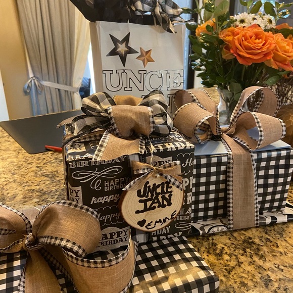 Meet your Posher, Cali - Picture 4 of 9